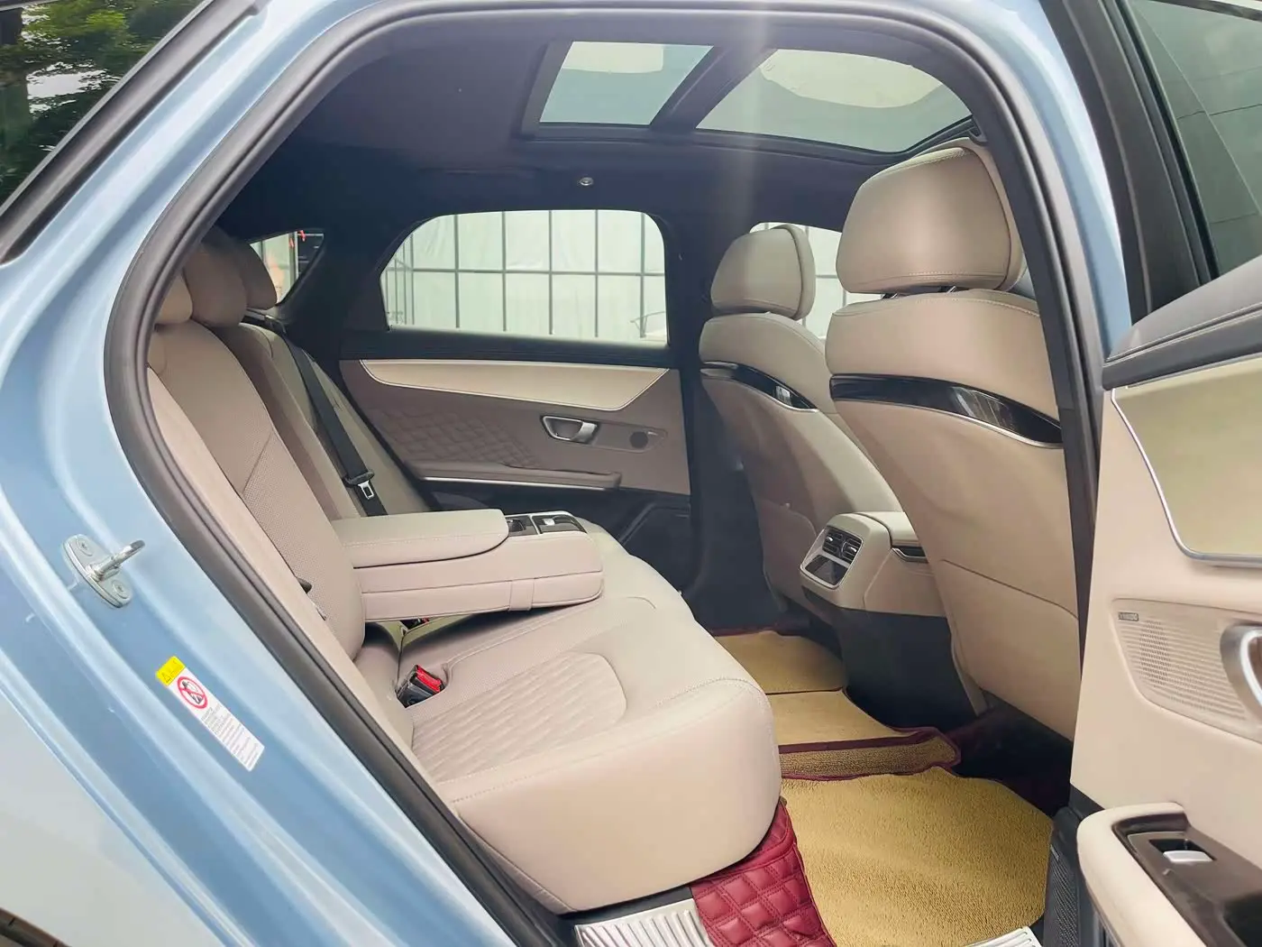 BYD Han 2024 — ფოტო 14/20