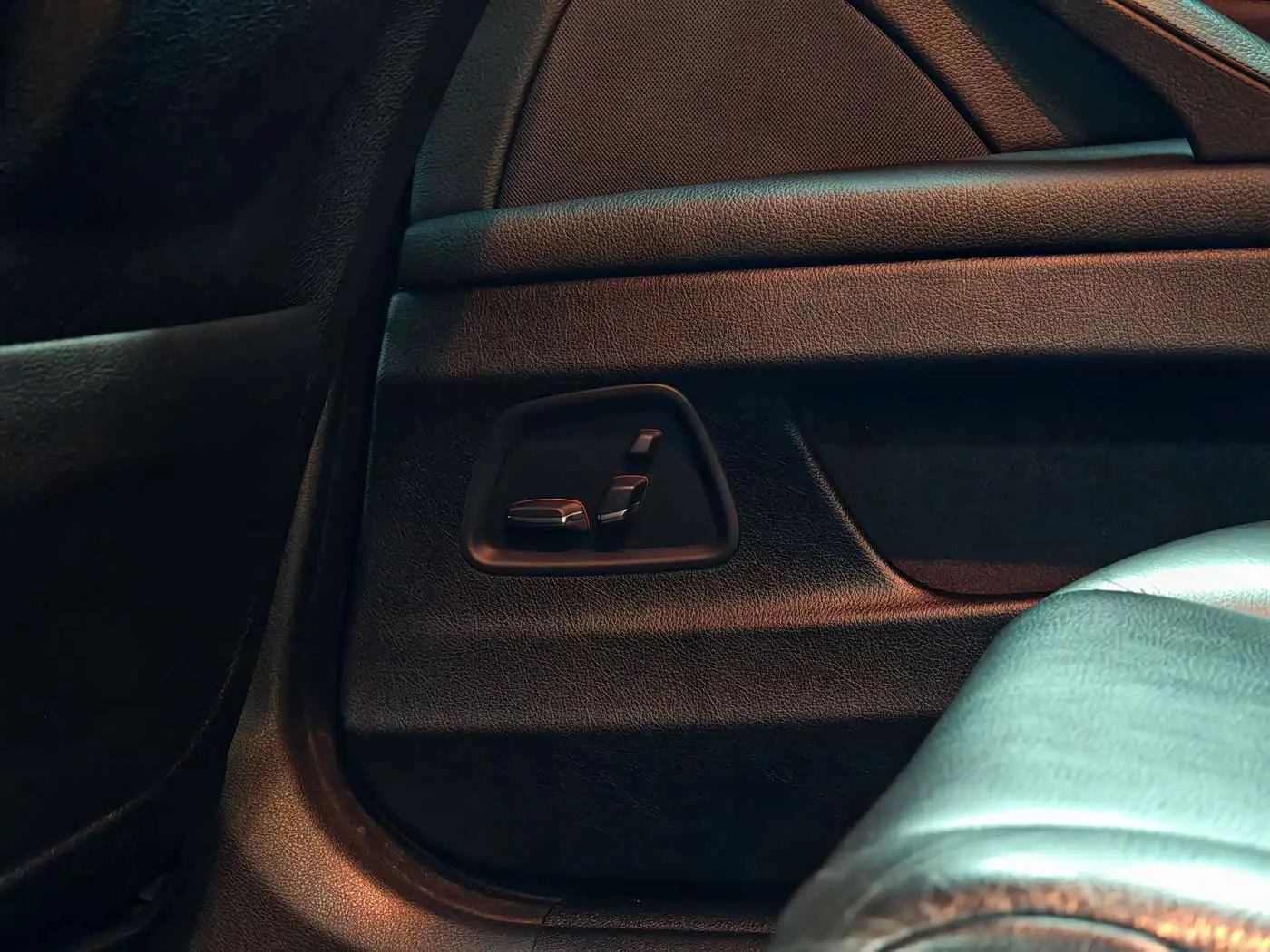 BMW 5 Series 2015 — Фото 17/20