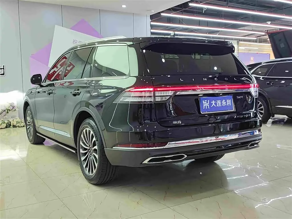 Lincoln Aviator 2024 — Photo 4/17