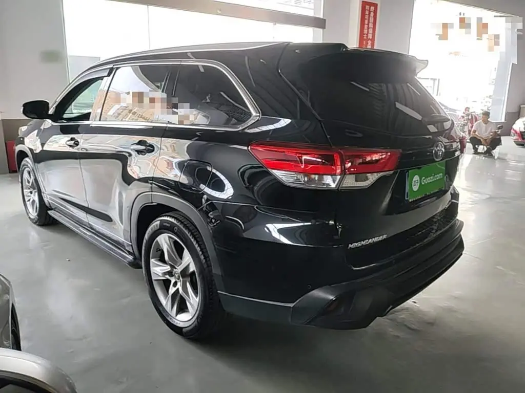 Toyota Highlander 2020 — Фото 5/20