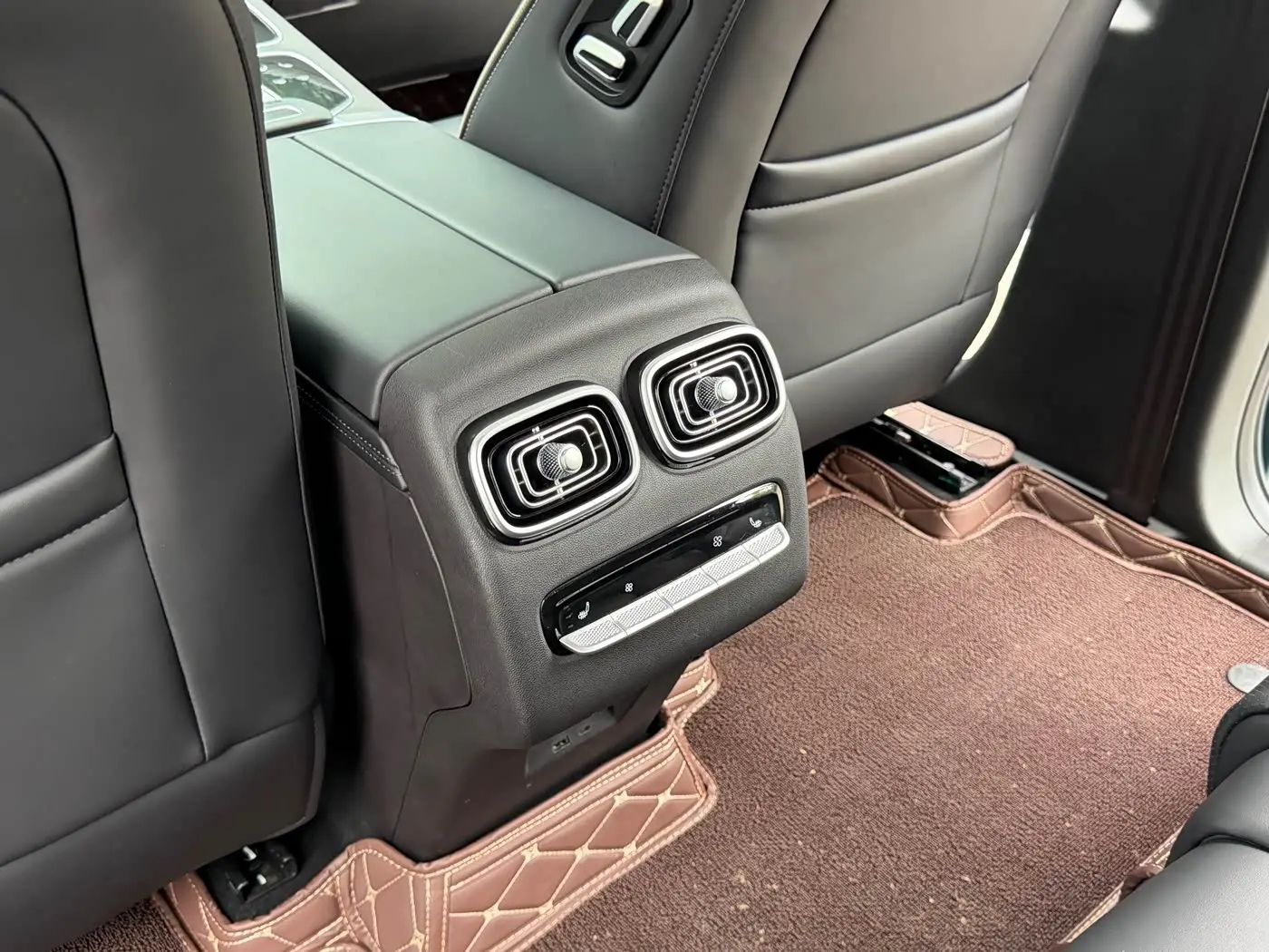 Chery Tiggo 9 2023 — Фото 18/20