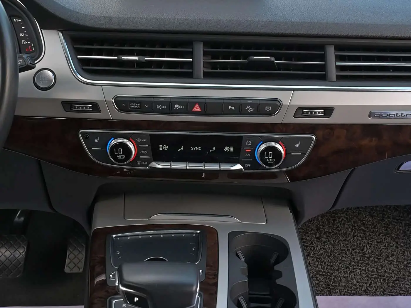 Audi Q7 2017 — Photo 10/20