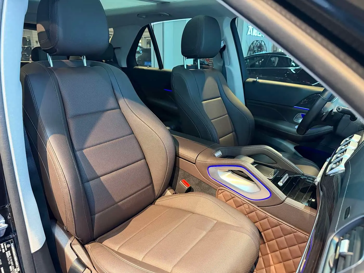 Mercedes-Benz GLE 2023 — Фото 13/14