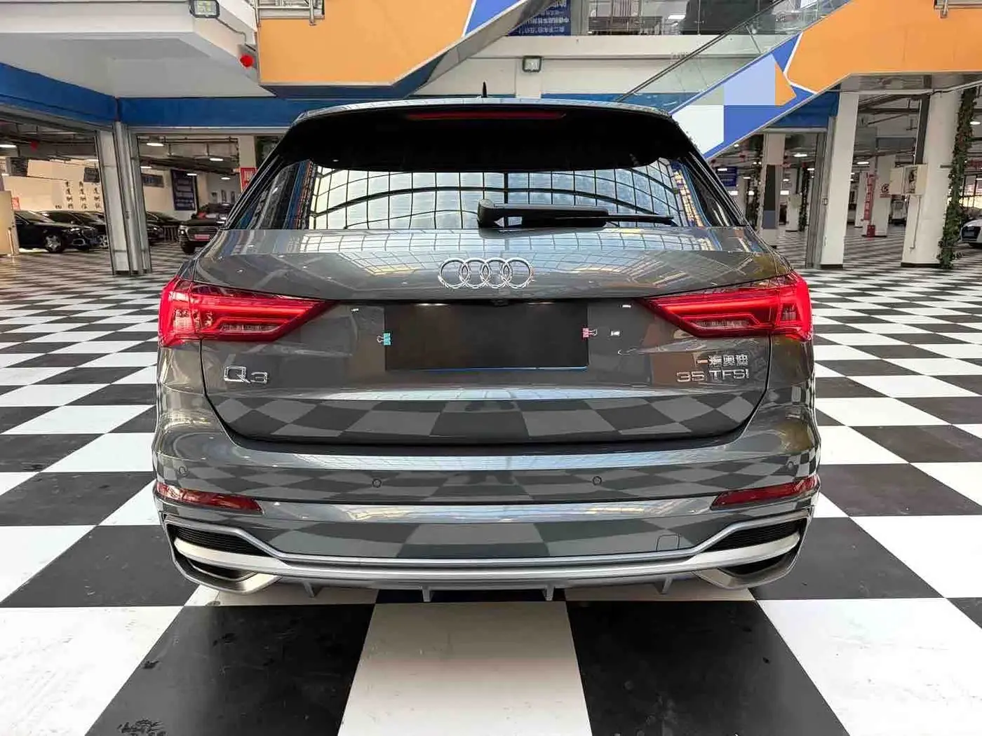 Audi Q3 2022 — Фото 17/18
