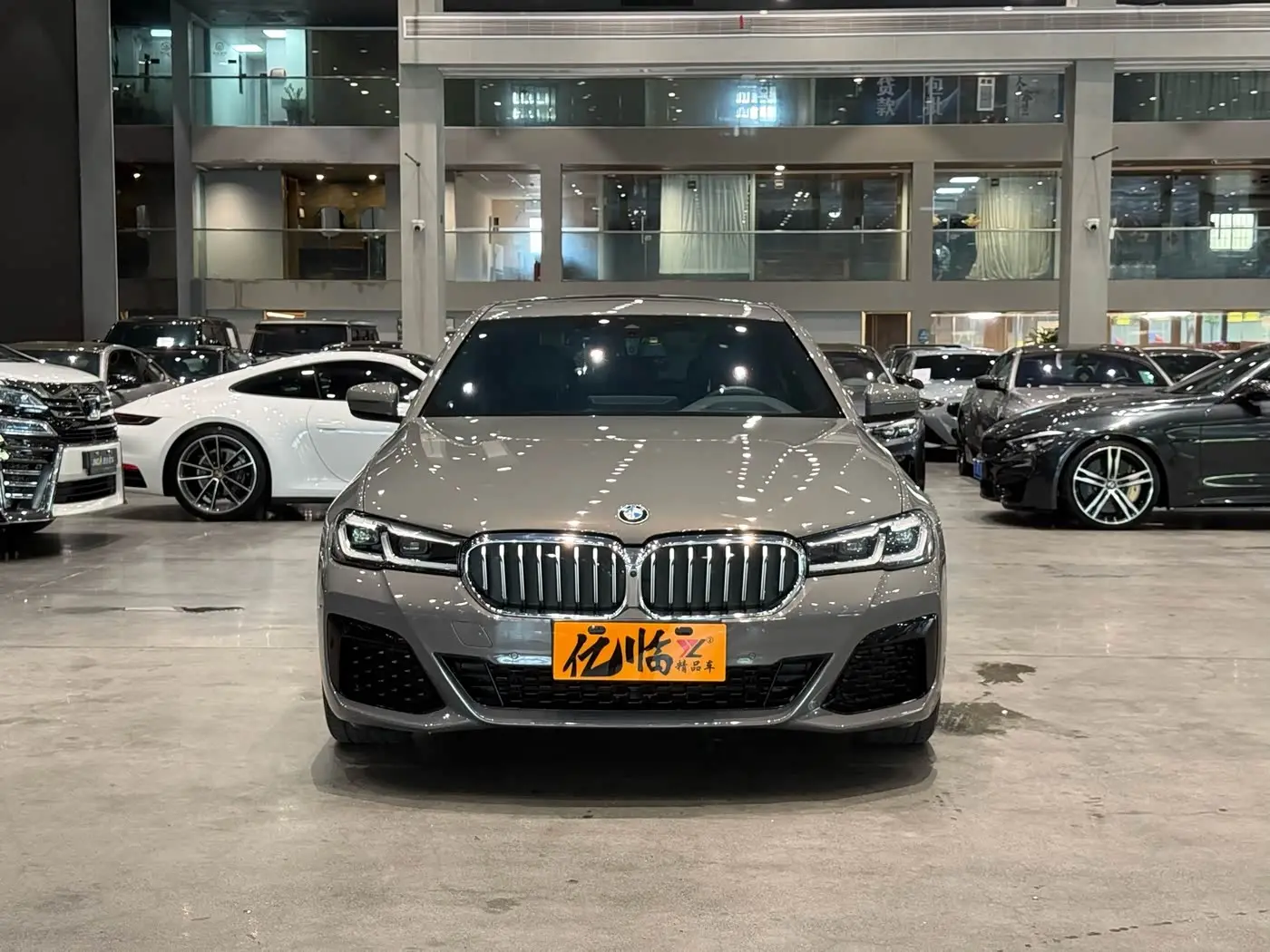 BMW 5 Series 2021 — Photo 2/18