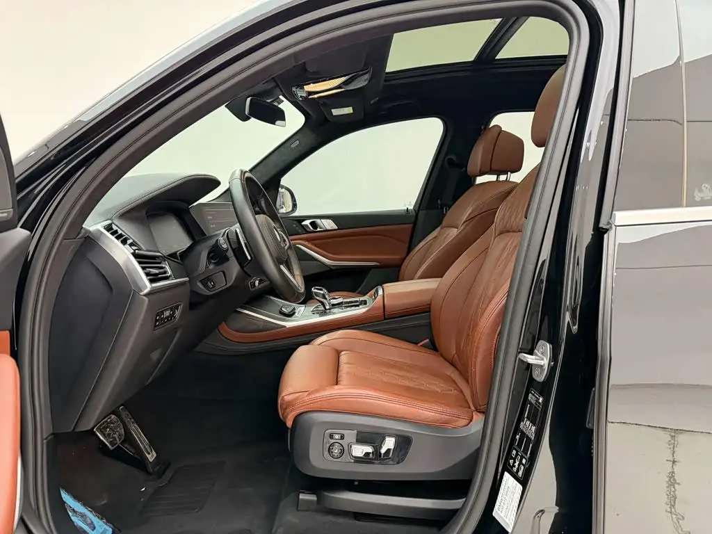 BMW X7 2020 — Photo 17/20