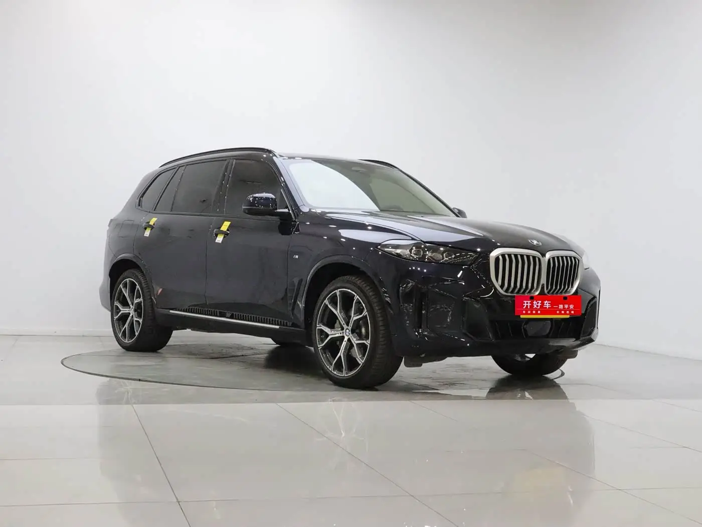 BMW X5 2025 — Фото 6/20