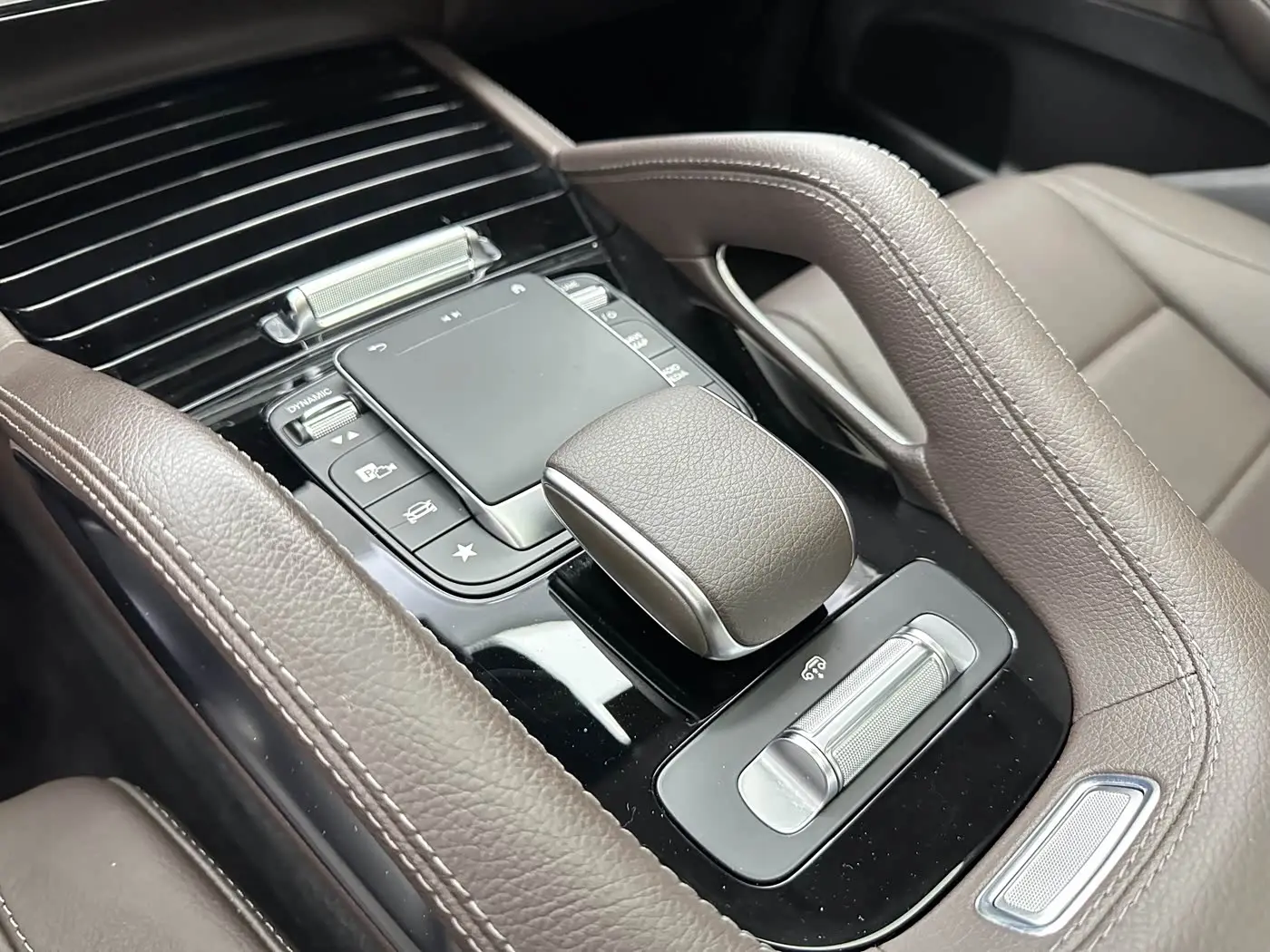 Mercedes-Benz GLS 2022 — Photo 20/20