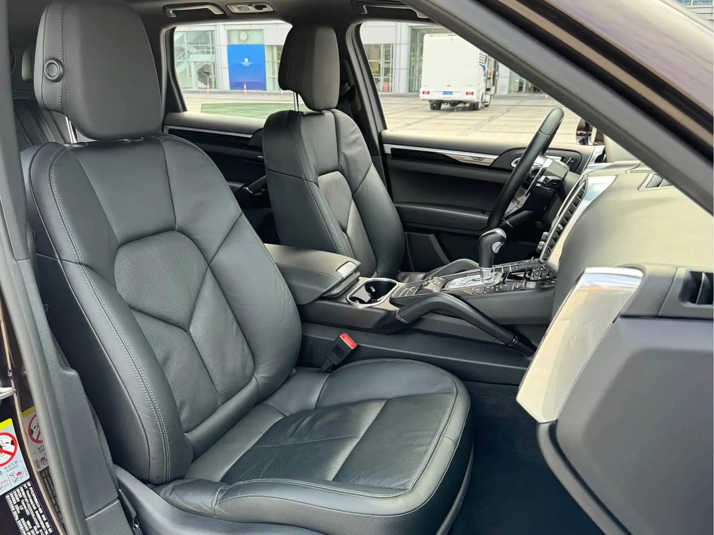 Porsche Cayenne 2016 — Şəkil 8/13