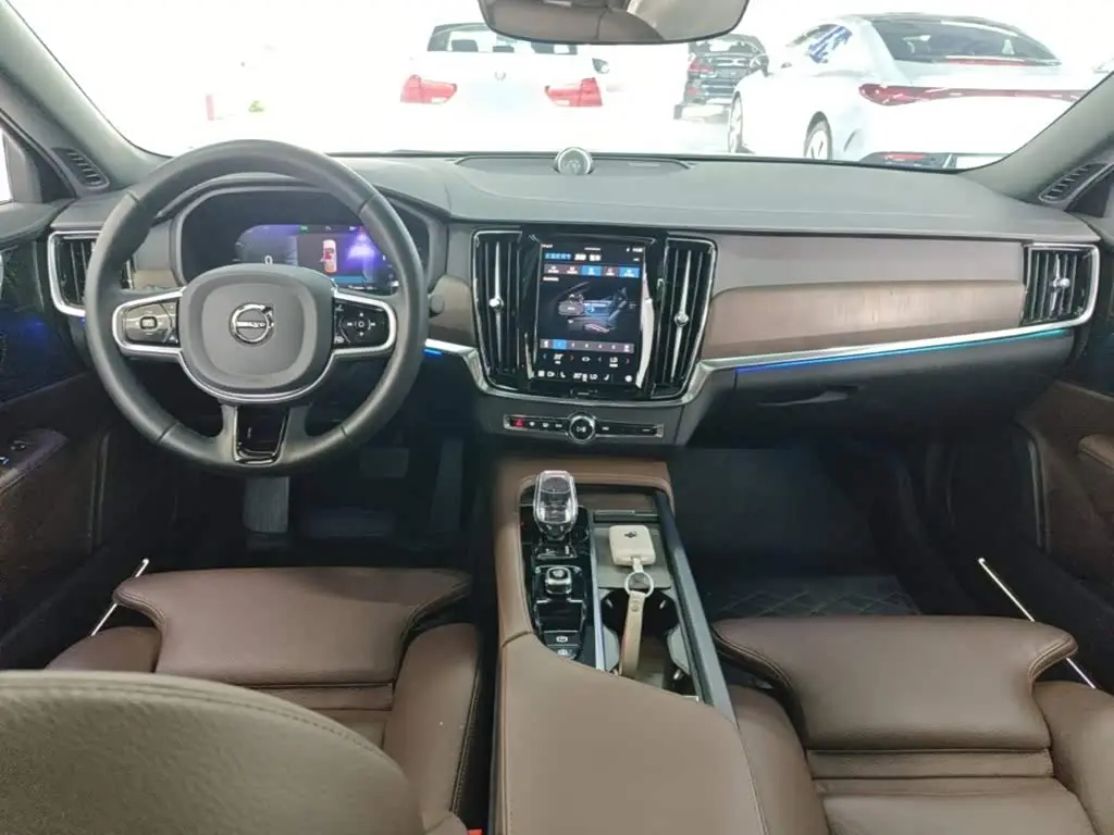Volvo S90 2025 — Фото 10/20