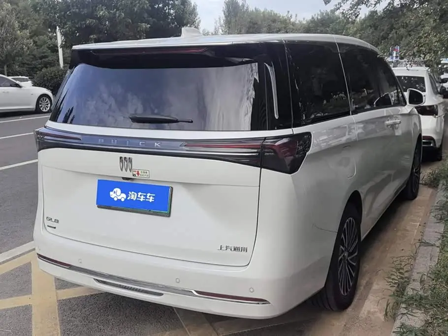 Buick GL8 New Energy 2025 — Photo 3/16