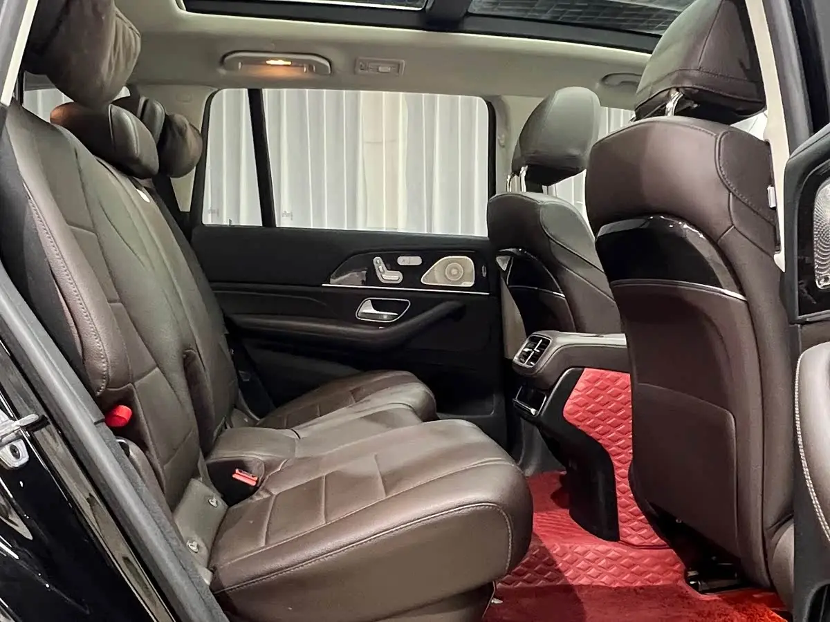 Mercedes-Benz GLS 2021 — Фото 19/20