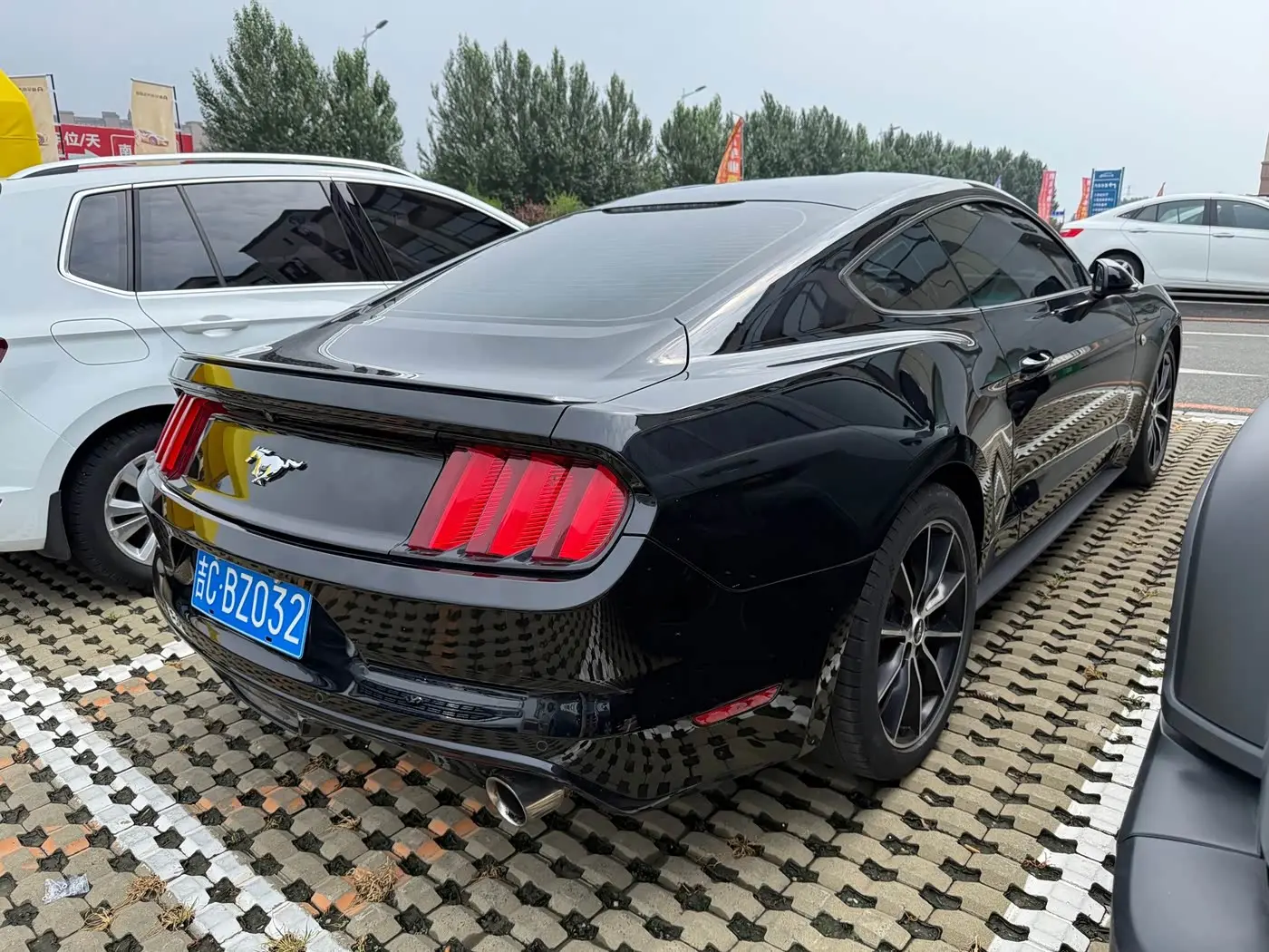 Ford Mustang 2017 — Şəkil 4/9