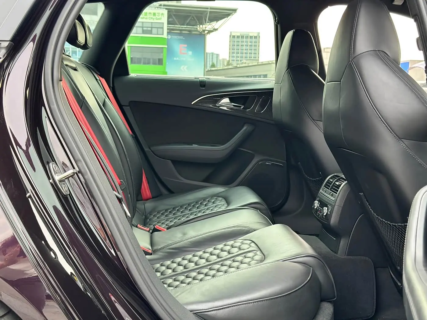 Audi RS 6 2018 — Şəkil 17/17