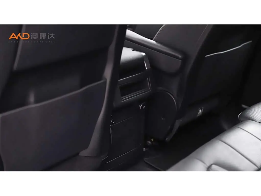 Land Rover Discovery 2019 — Фото 9/10