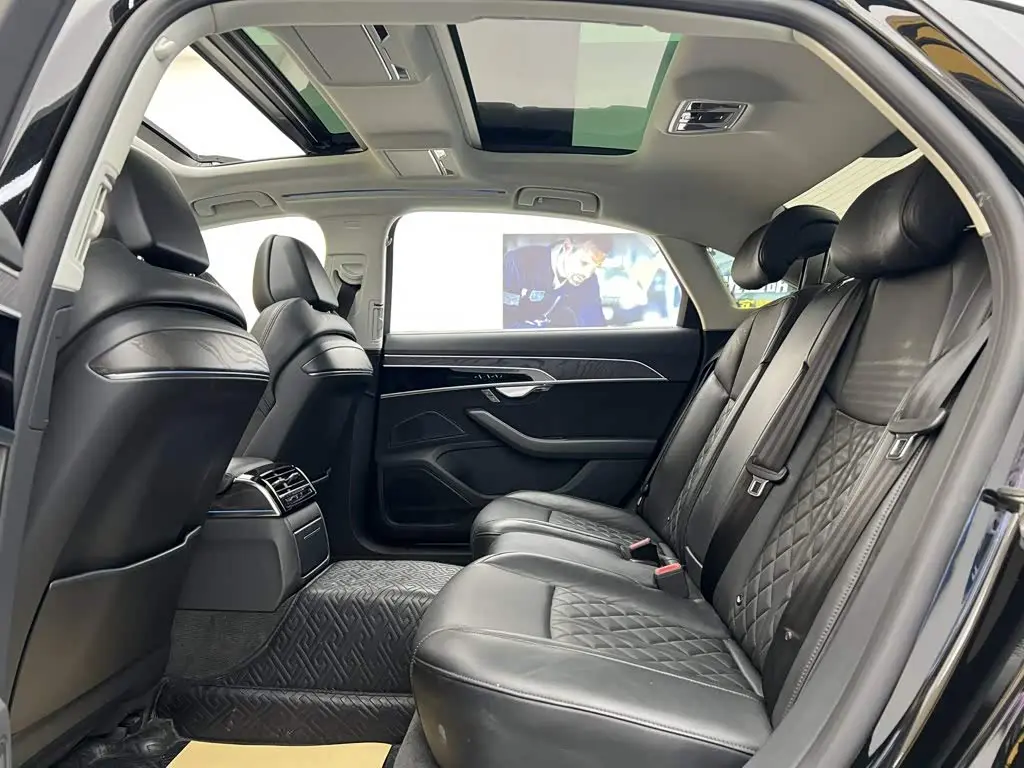 Audi A8 2021 — Photo 20/20