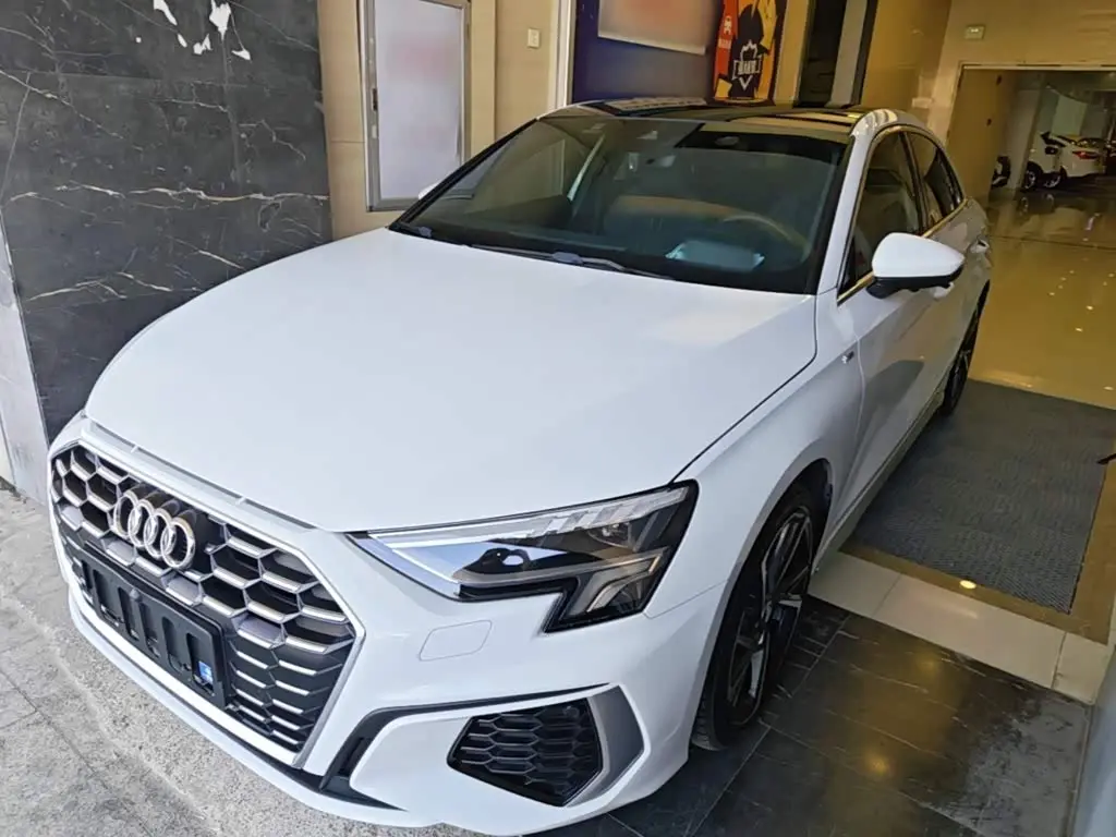 Audi A3 2022 — Photo 2/20