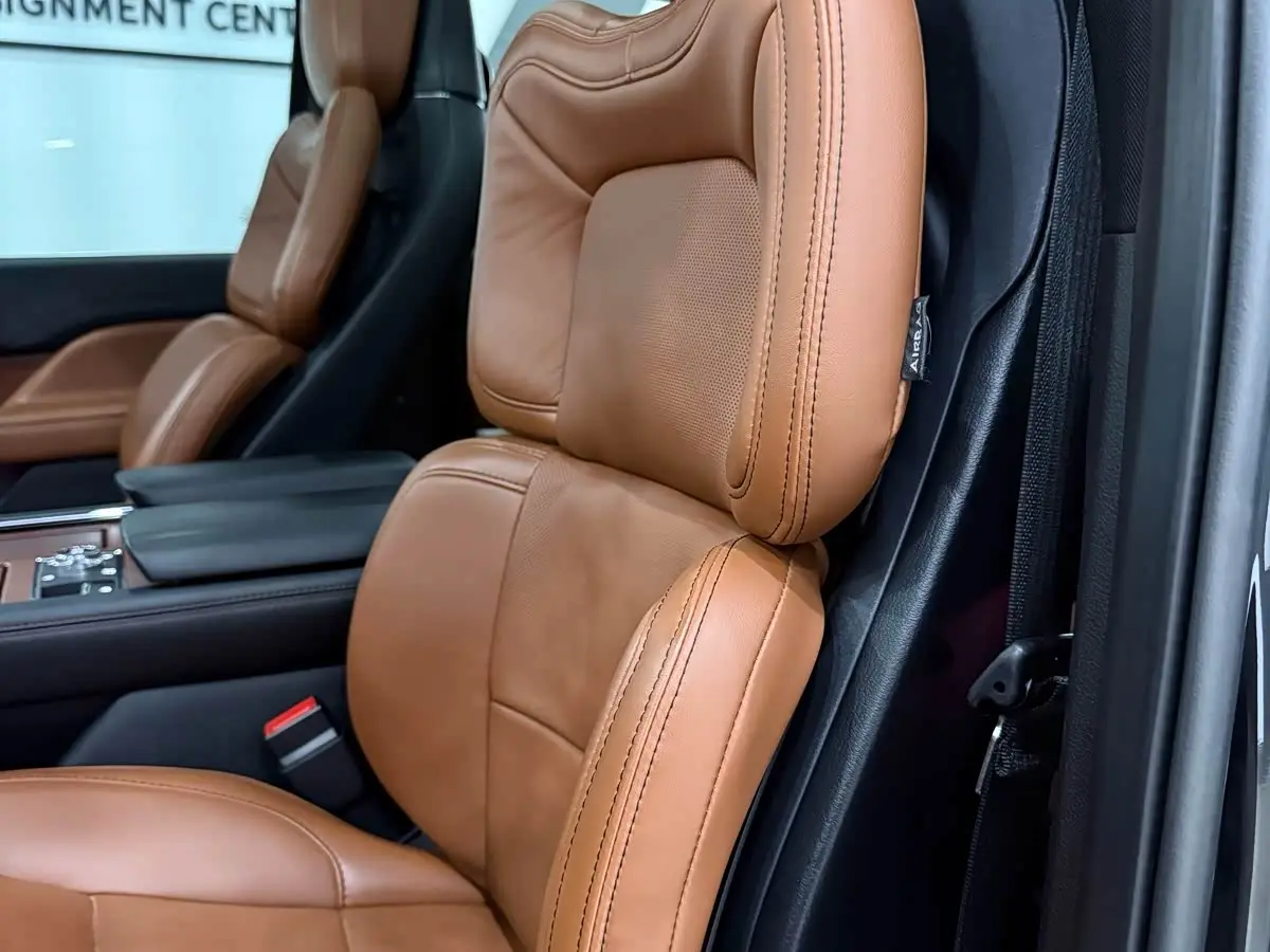 Lincoln Navigator 2021 — Photo 20/20