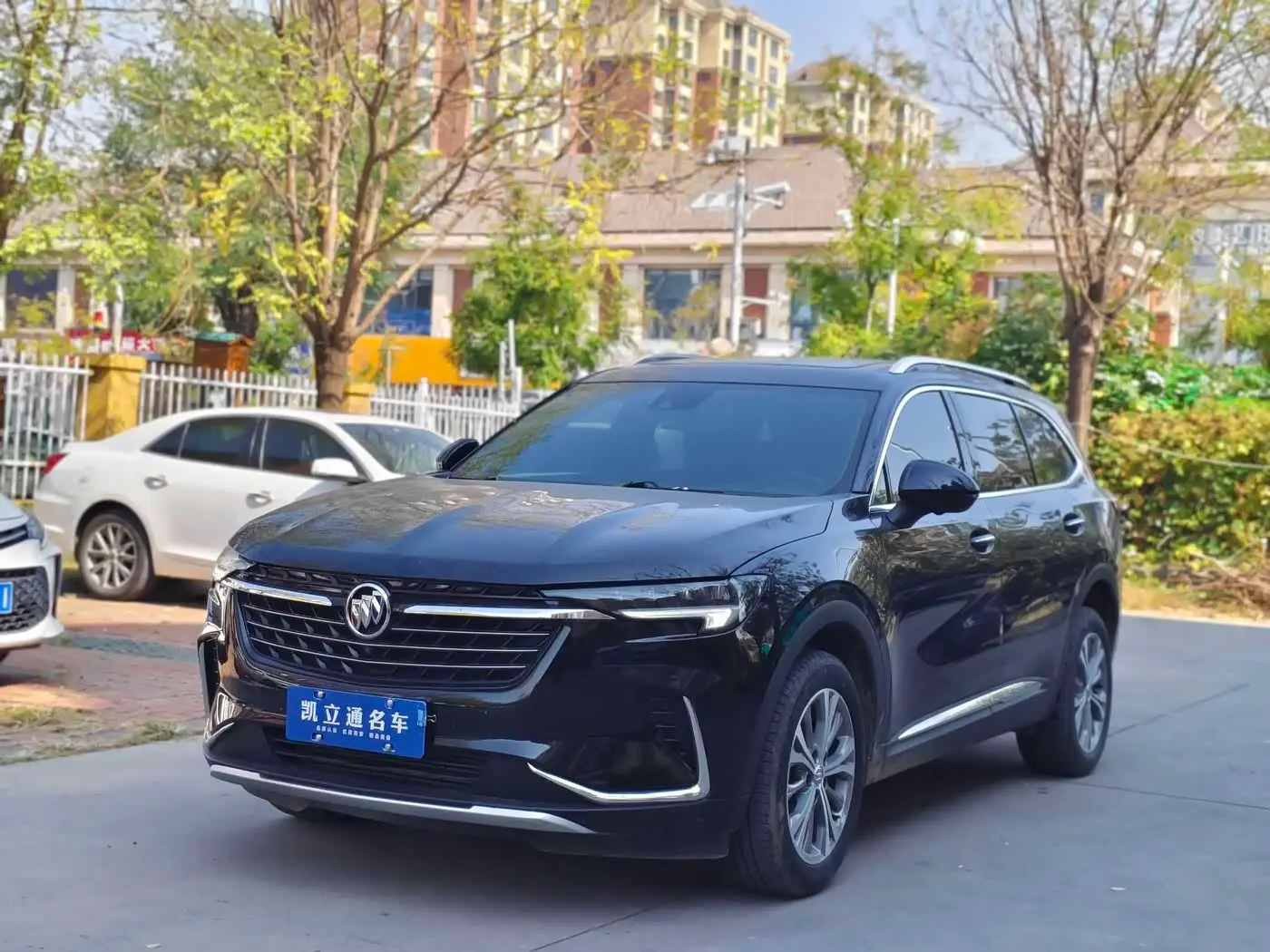 Buick Envision Plus 2022 — Фото 1/11