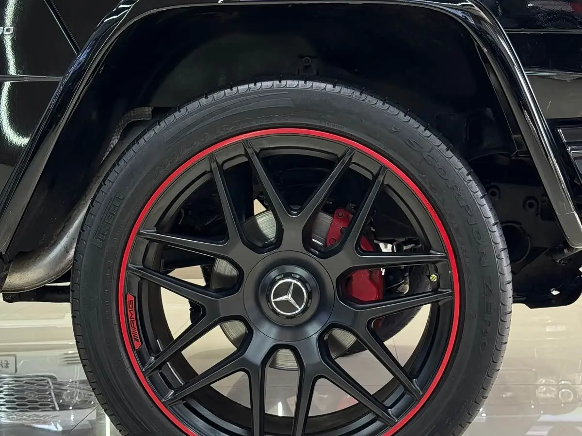 Mercedes-Benz G-Class 2018 — Photo 11/20