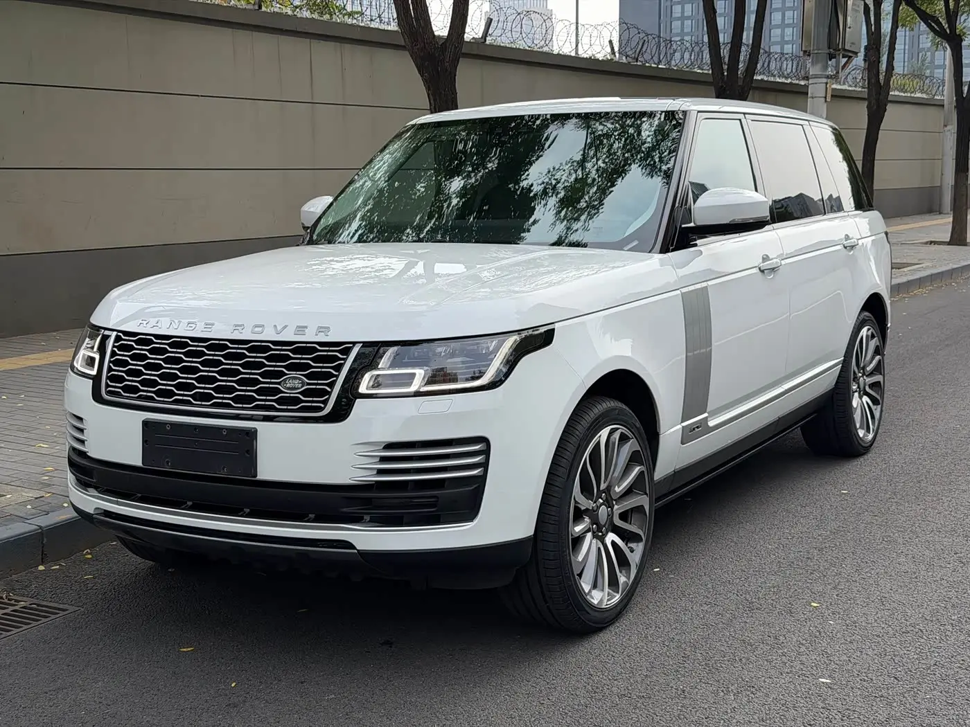 Land Rover Range Rover 2019 — Şəkil 1/17