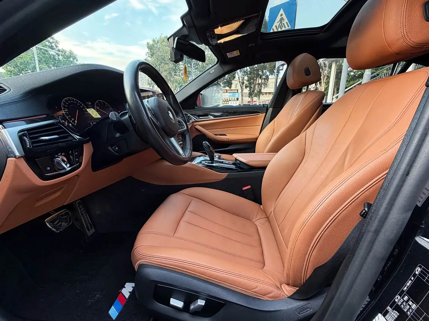 BMW 5 Series 2019 — Фото 9/20
