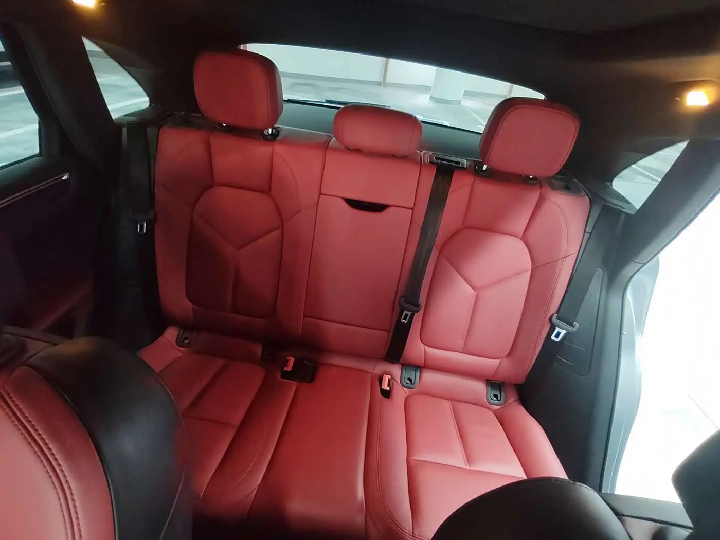 Porsche Macan 2020 — Photo 12/15