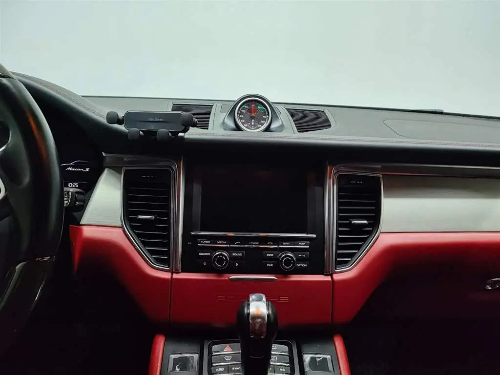 Porsche Macan 2014 — Фото 14/20