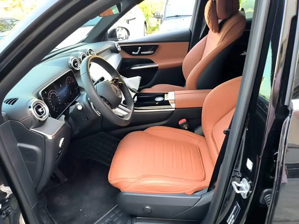 Mercedes-Benz GLC 2025 — Photo 15/20