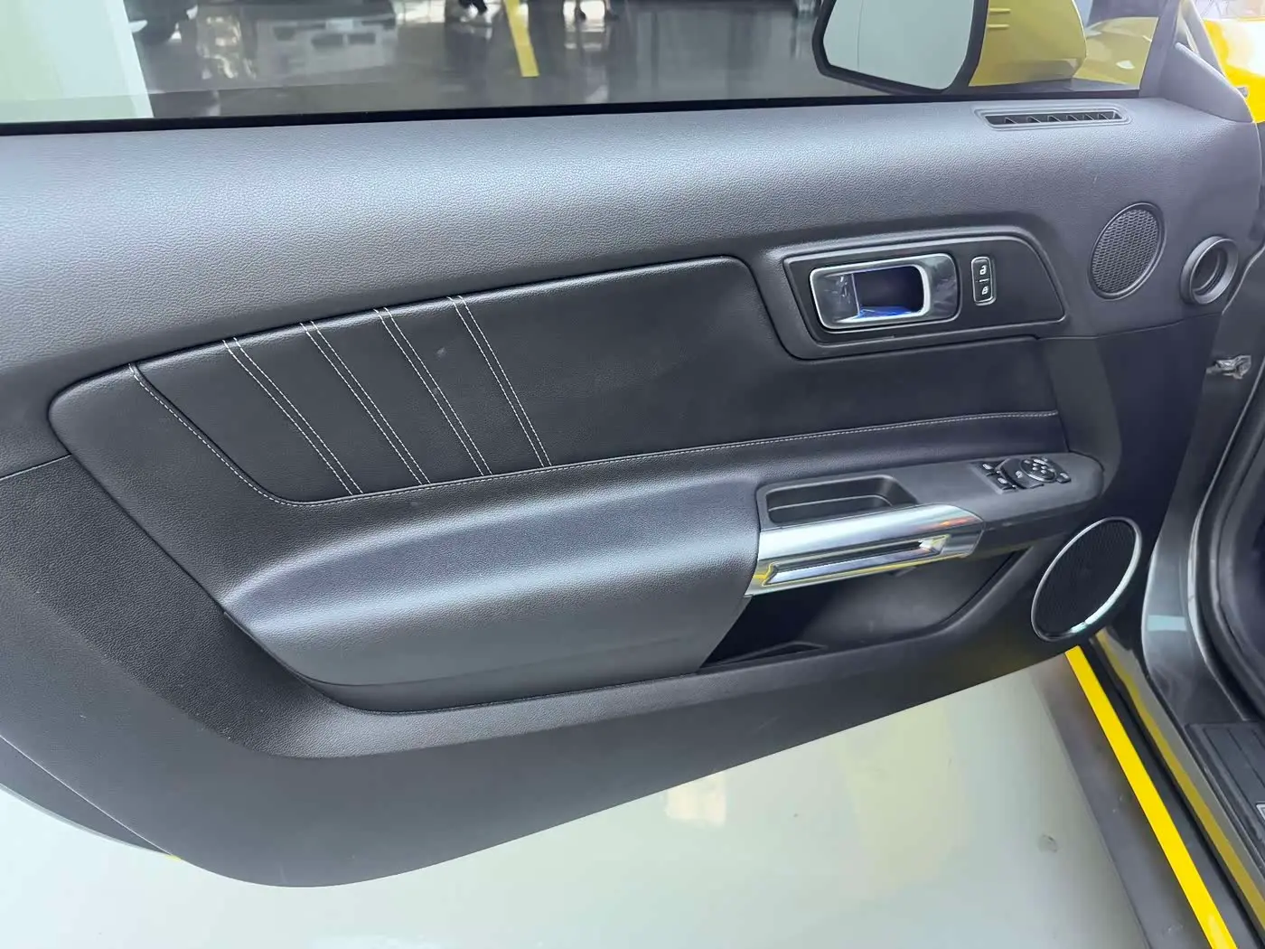 Ford Mustang 2020 — Photo 14/15