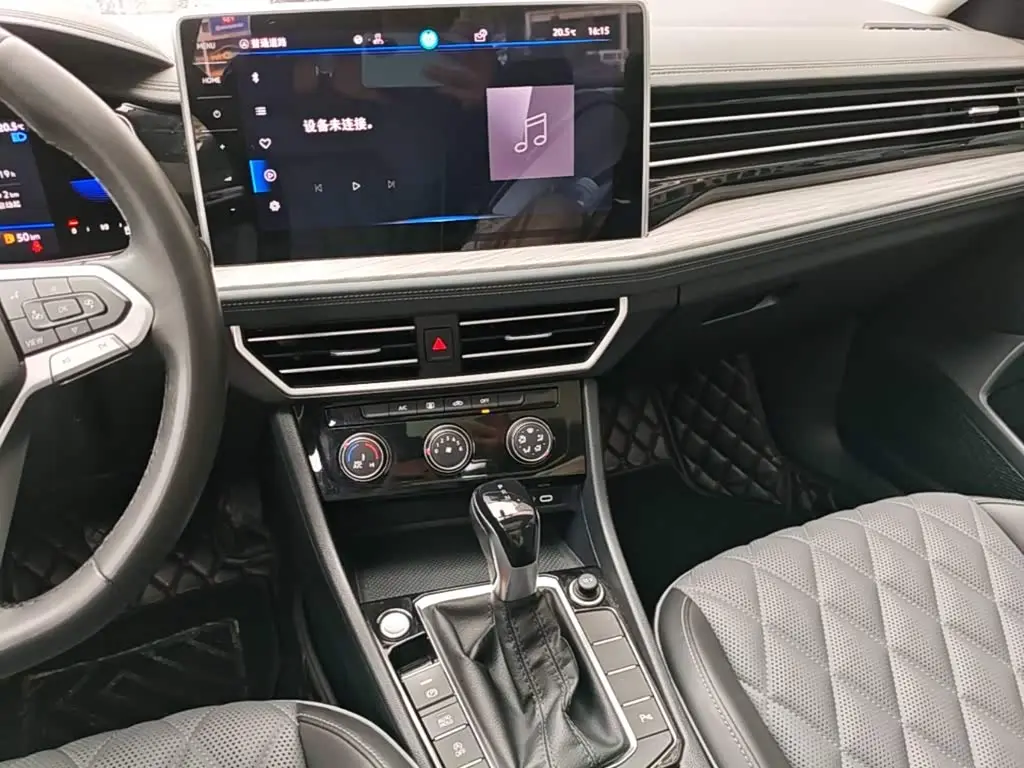 Volkswagen Sagitar 2022 — Photo 13/20
