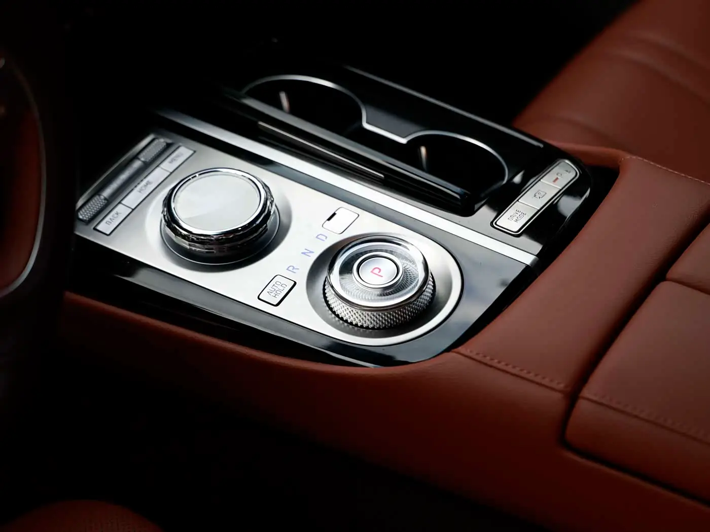 Genesis G80 2024 — Photo 9/14
