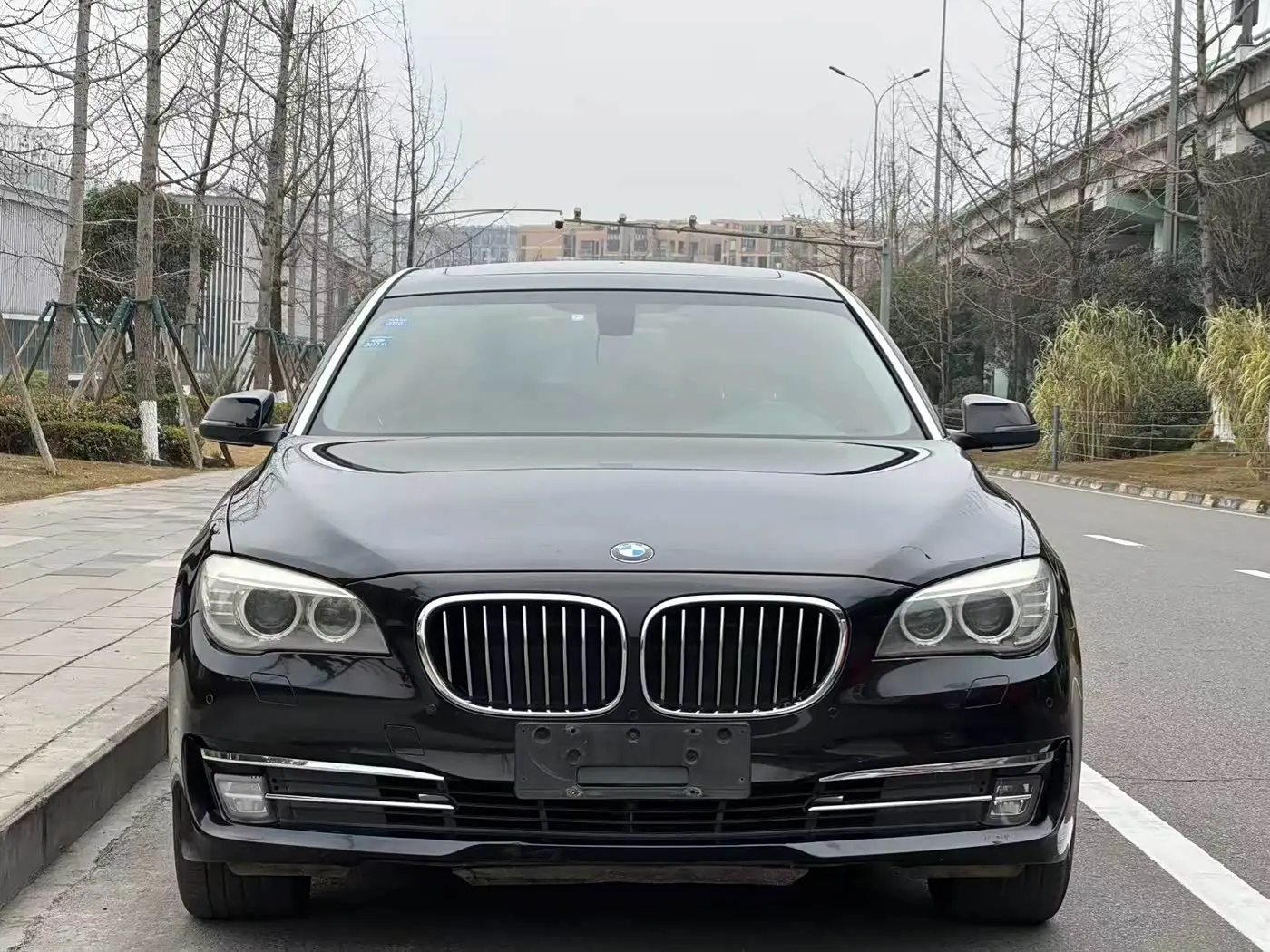 BMW 7 Series 2013 — Фото 2/17