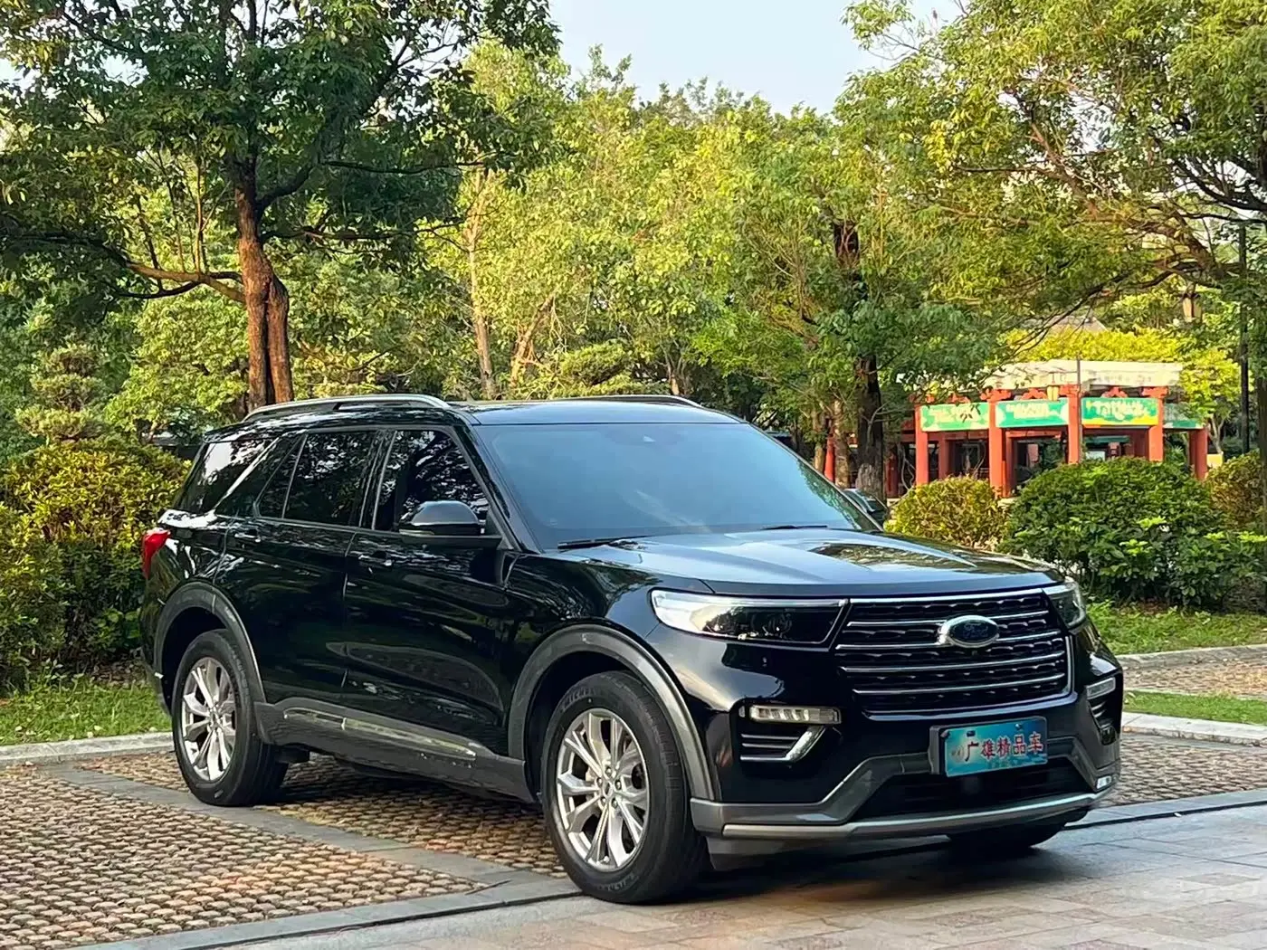 Ford Explorer 2021 — Photo 3/19