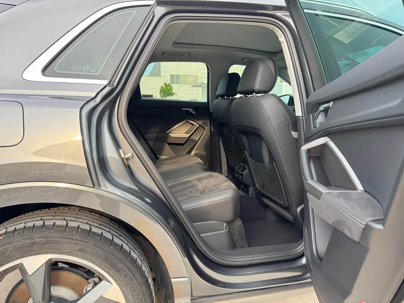 Audi Q3 2022 — Photo 12/17