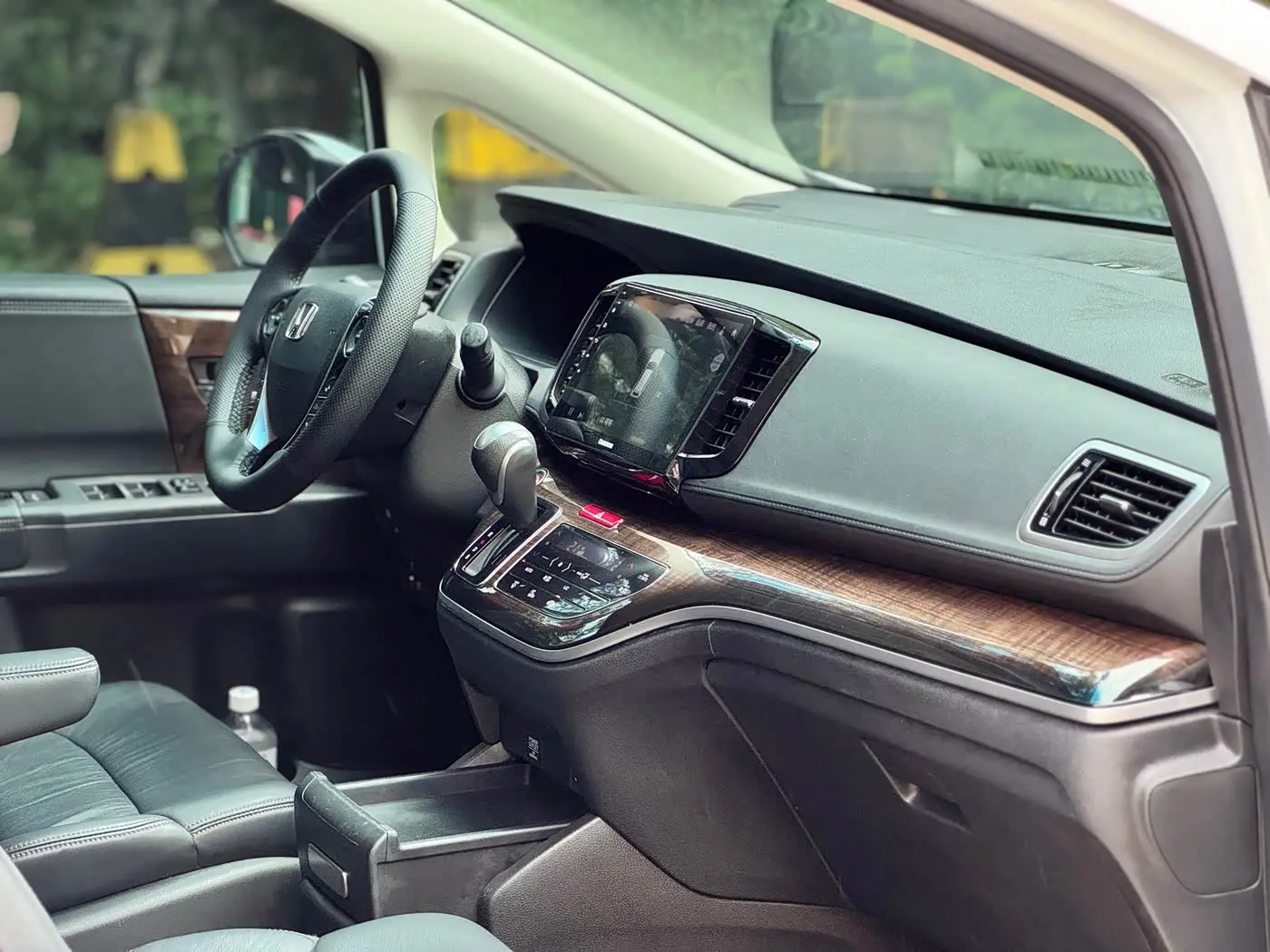 Honda Odyssey 2016 — Şəkil 19/20