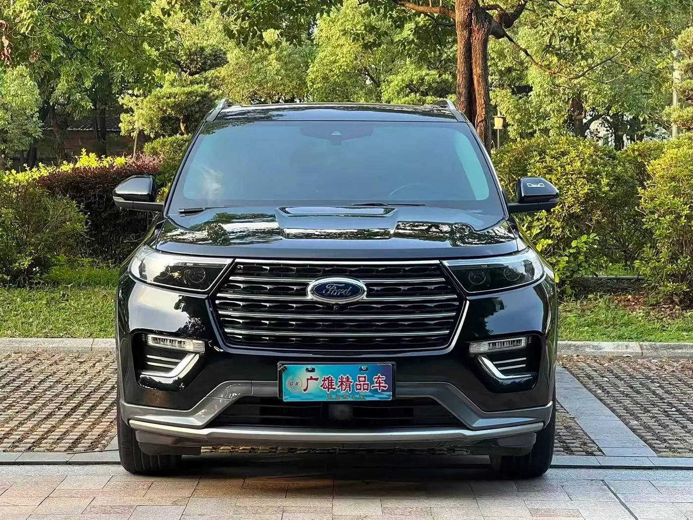Ford Explorer 2021 — Photo 5/19