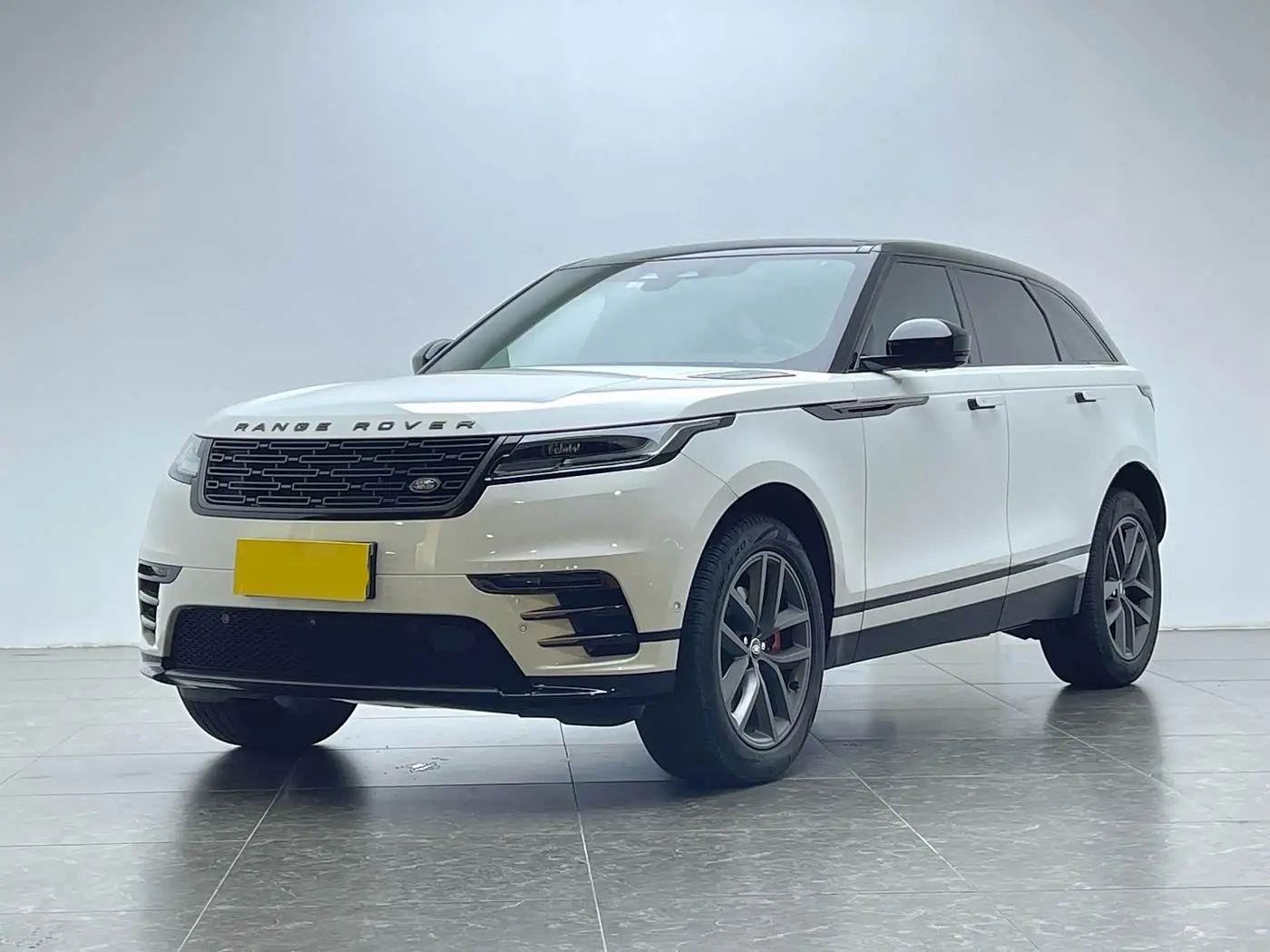 Land Rover Range Rover Velar 2024 — Şəkil 1/20
