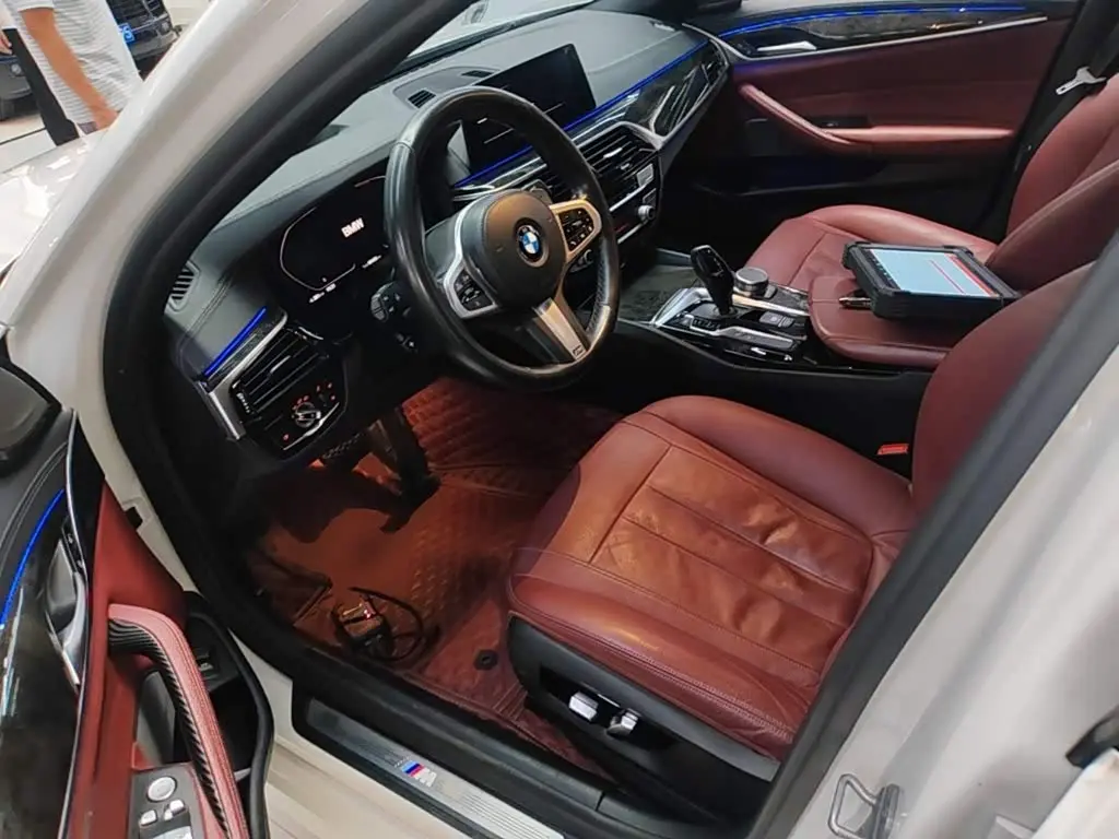 BMW 5 Series 2020 — Şəkil 15/20