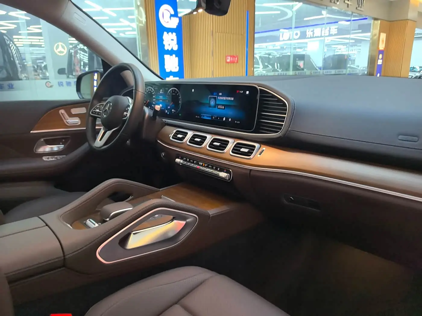 Mercedes-Benz GLE New Energy 2021 — Photo 20/20