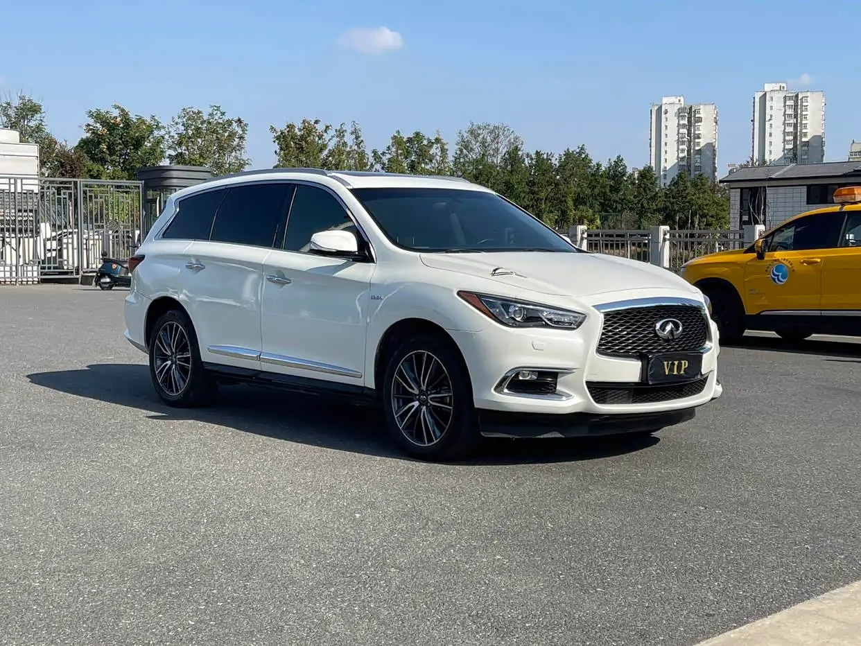 Infiniti QX60 2018 — Фото 3/20