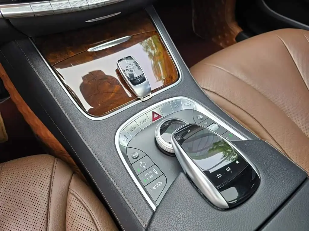 Mercedes-Benz S-Class 2015 — Photo 7/9