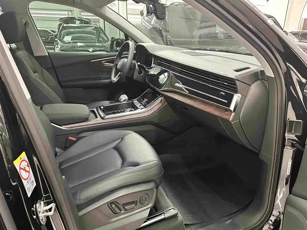 Audi Q7 2023 — Фото 14/17