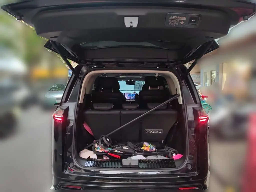 GAC Trumpchi Trumpchi E8 NEV 2025 — Фото 15/20
