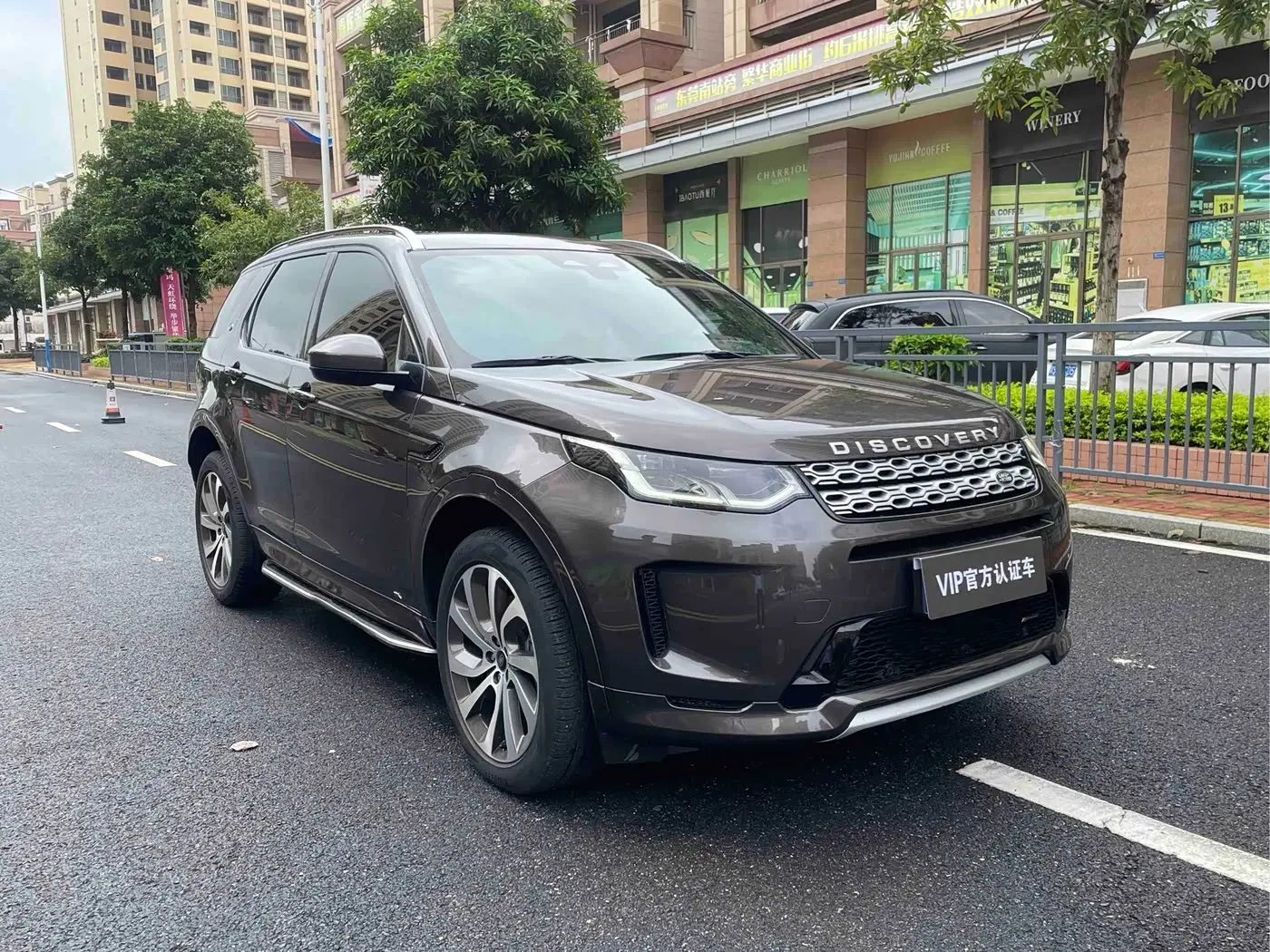 Land Rover Discovery Sport 2022 — Фото 4/20