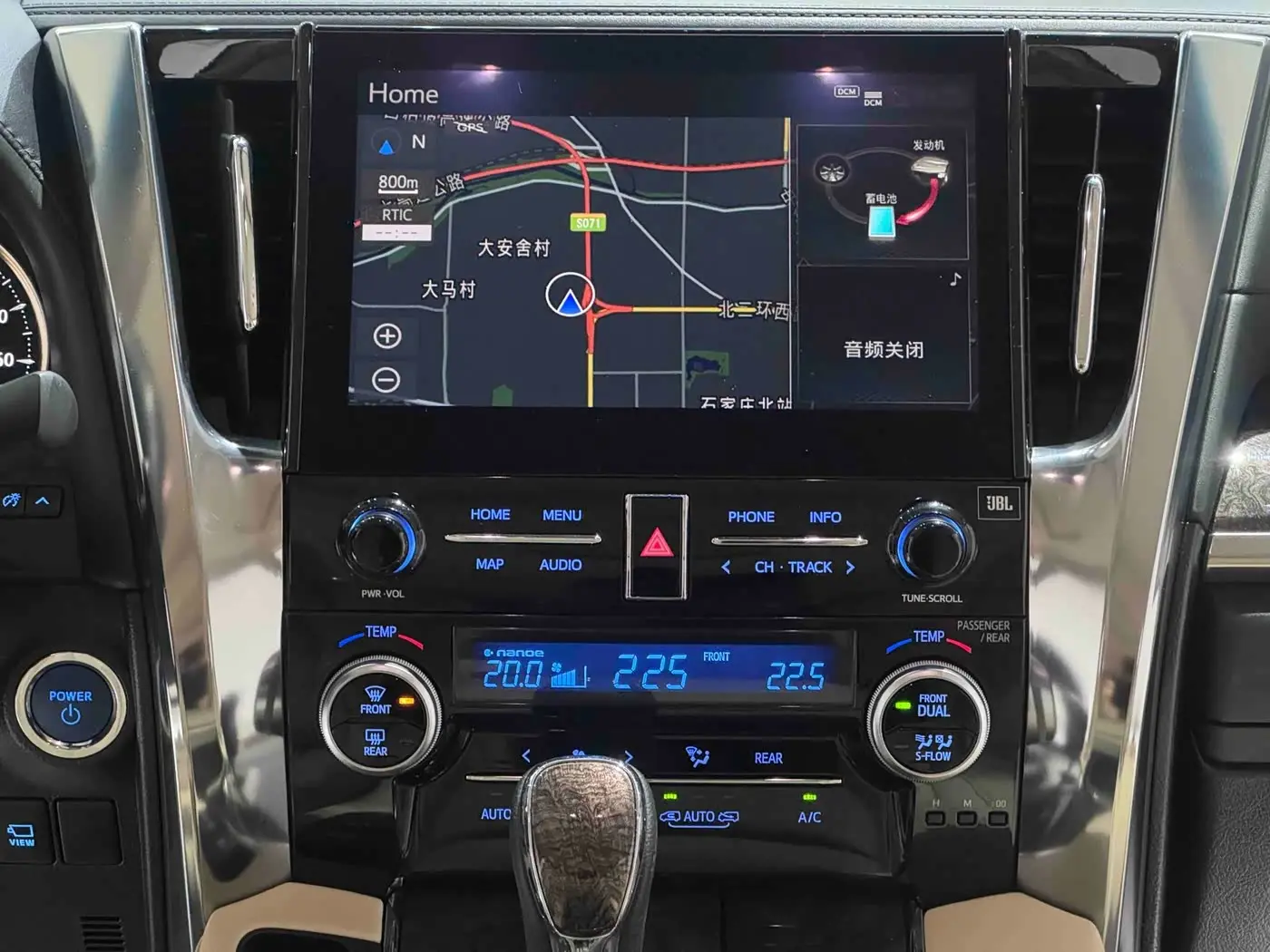 Toyota Alphard 2021 — Photo 10/20