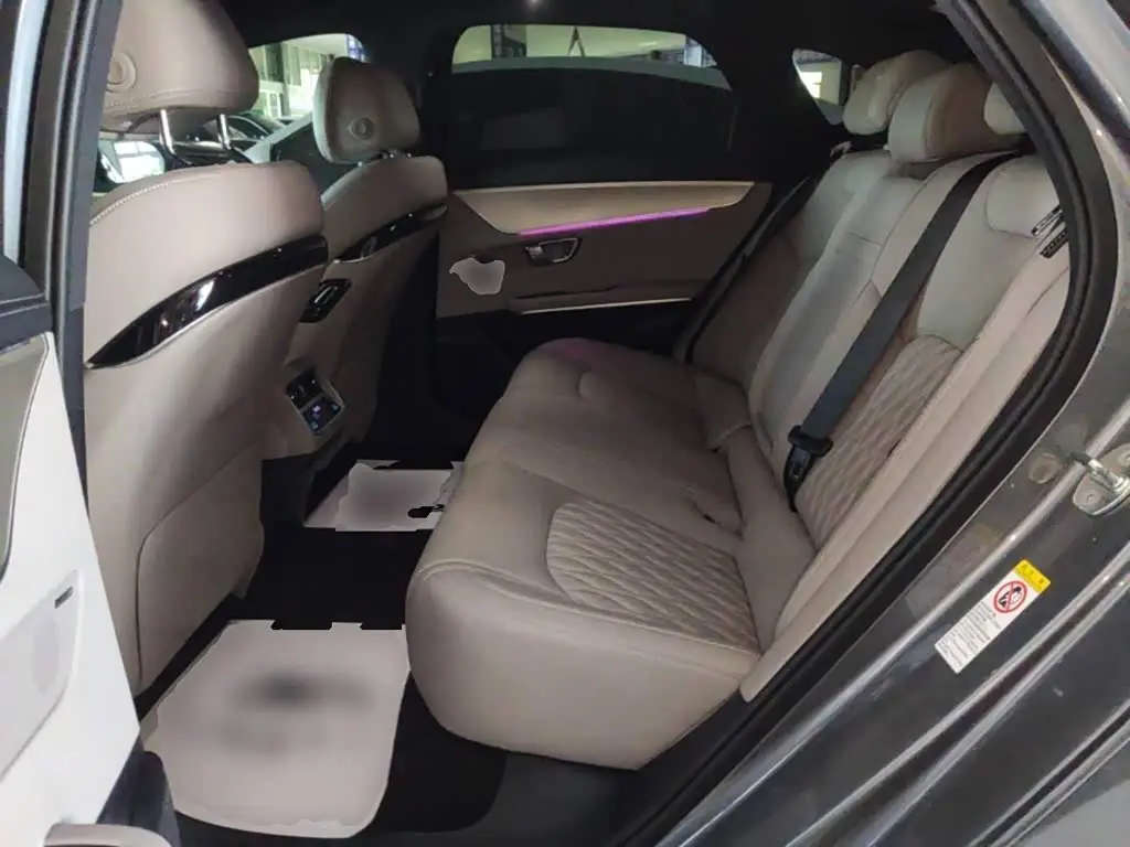 BYD Han 2025 — Photo 17/20