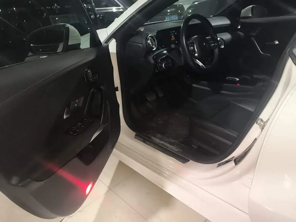 Mercedes-Benz CLA 2023 — Фото 17/20