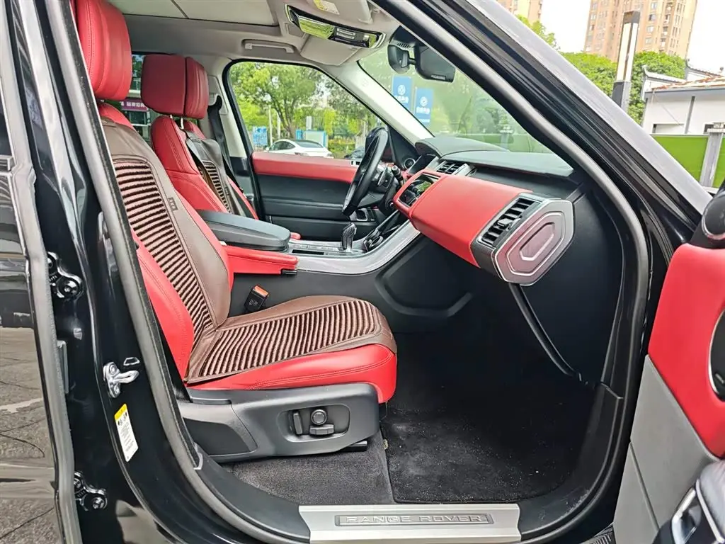 Land Rover Range Rover Sport 2019 — Фото 11/19