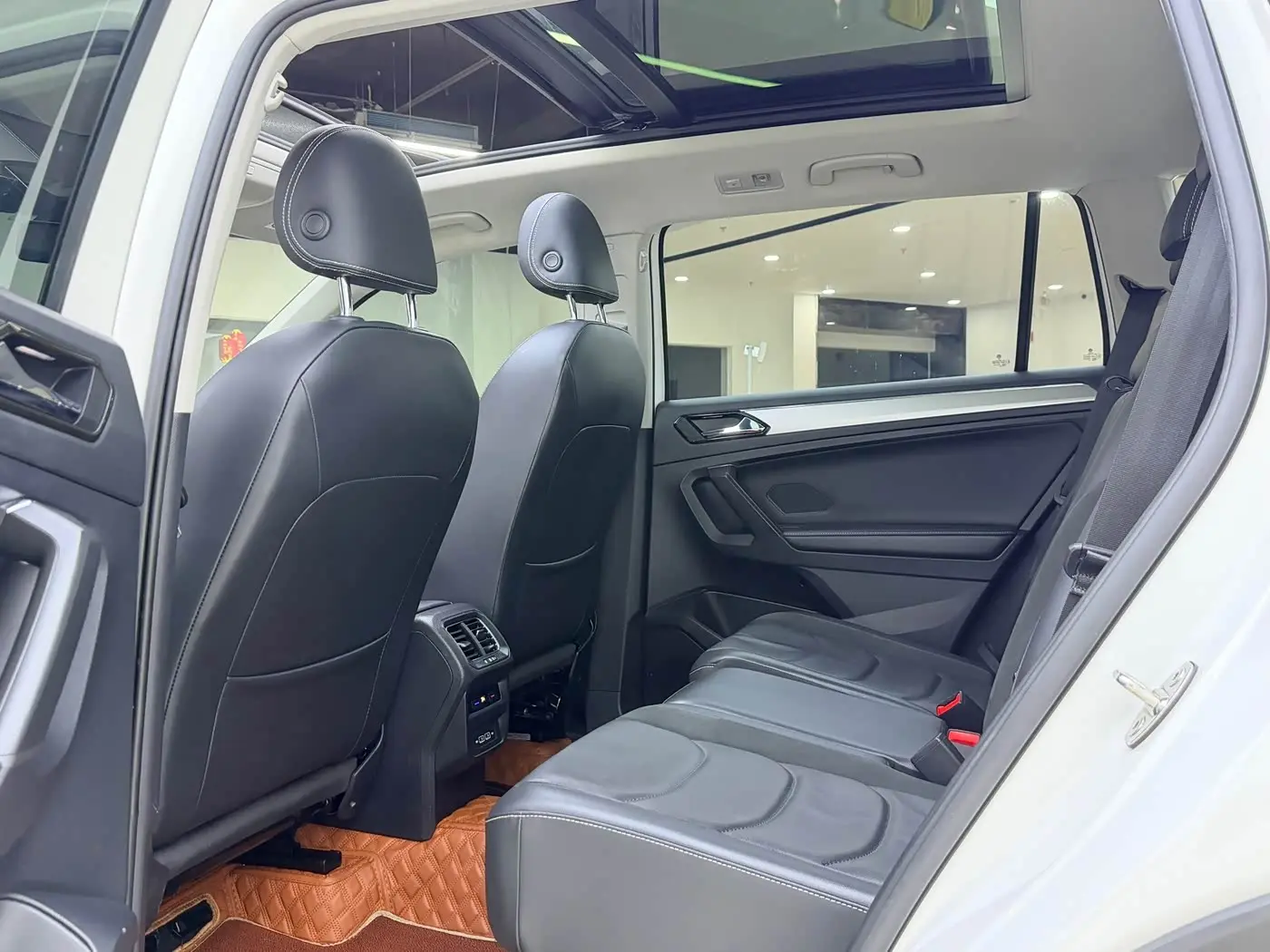Volkswagen Tiguan L 2021 — Фото 6/9